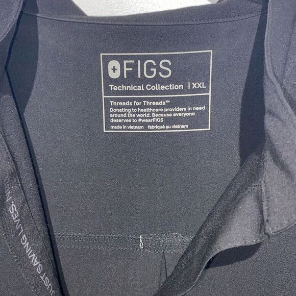 Figs Technical Collection Women's Black Rafaela Oversized Scrub Top Size XXL - Picture 2 of 8